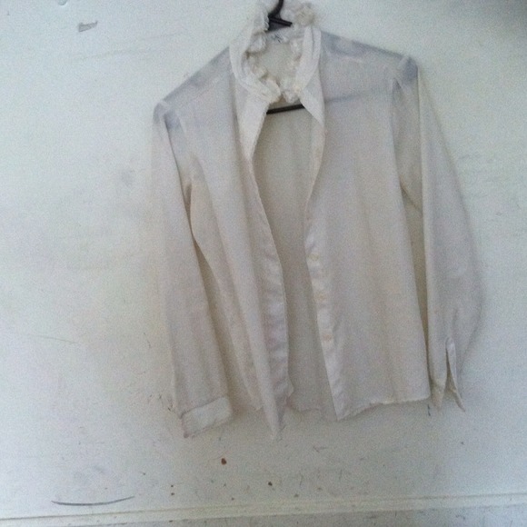 White botton down dress shirt