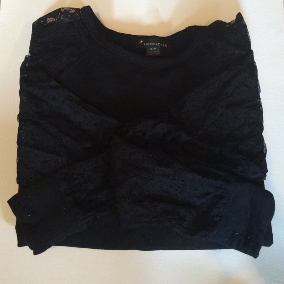 [ SOLD ] Black Raglan Sweater with Lace Sleeves