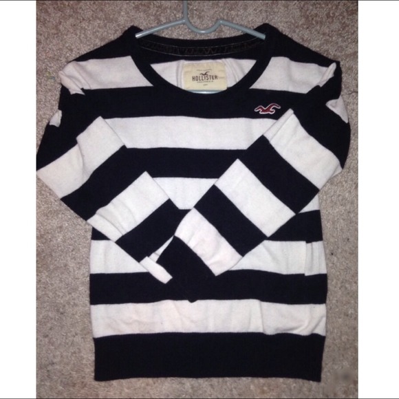 Hollister sweater