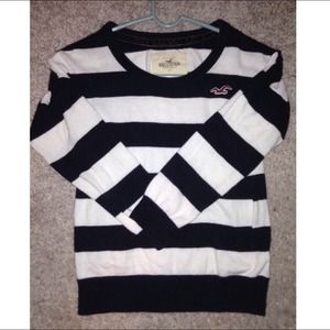 Hollister sweater