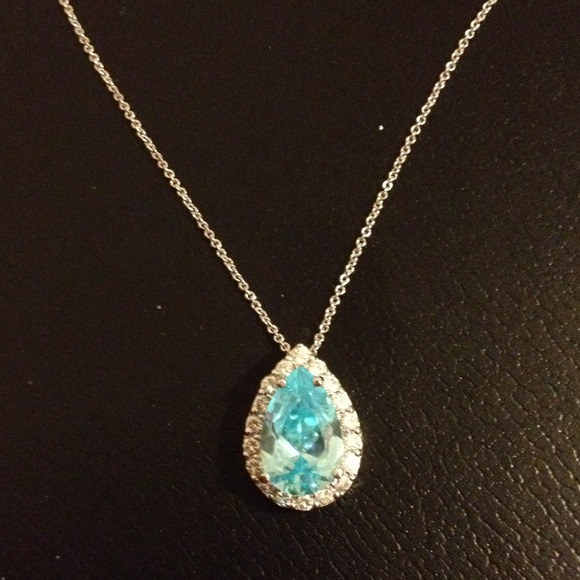 Blue diamond pendant