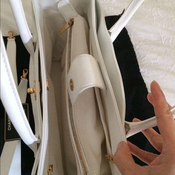 Authentic Chanel Handbag - Picture 2 of 4