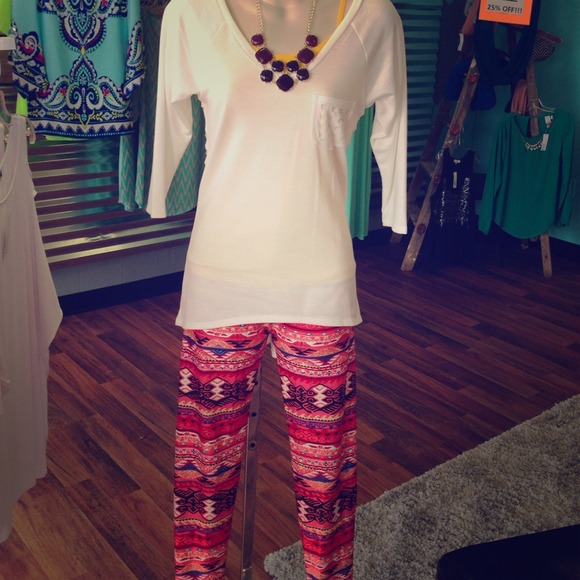 Coral Aztec Leggings! MORE THAN ONE PAiR!