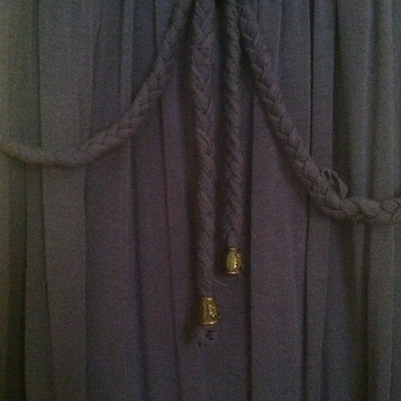 Blue ruffle tank top - Picture 3 of 3