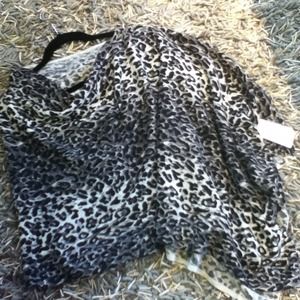 Minnie Rose cashmere leopard print shawl