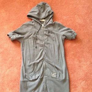 ⭐️Reduced⭐️Hollister Short Sleeved Hoodie