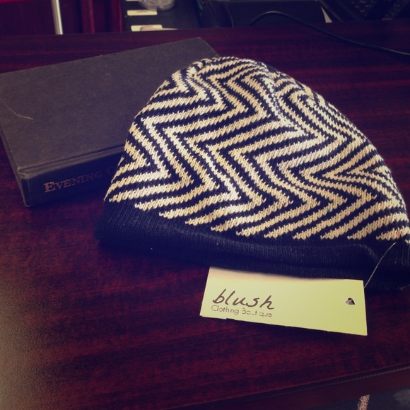Navy/cream Chevron Knot Stocking Cap
