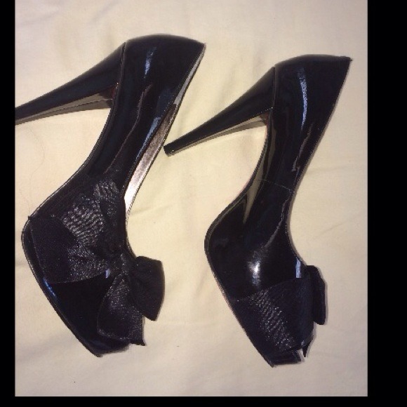 ❤️LOWERED PRICE! Paris Hilton Bow high heels - Picture 2 of 4