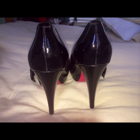 ❤️LOWERED PRICE! Paris Hilton Bow high heels - Picture 4 of 4