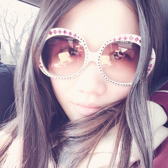 Sold - Picture 2 of 4