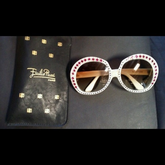 Sold - Picture 3 of 4