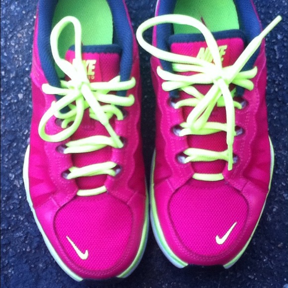 Women's Nike Tr2 $40