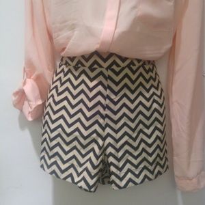 High waist Chevron Short