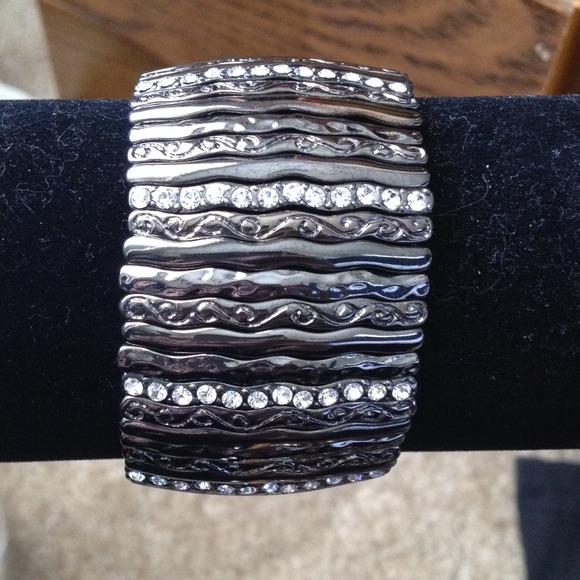 Pewter/ rhinestone cuff