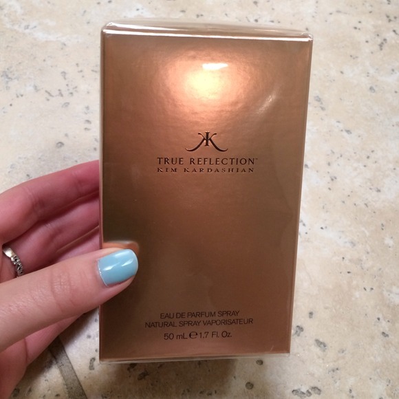 Kim Kardashian True Reflection Perfume - Picture 2 of 4