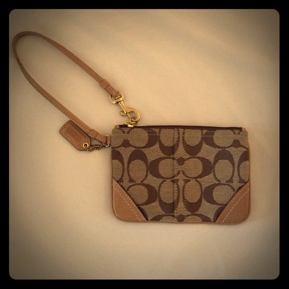 Coach wristlet - Picture 1 of 2
