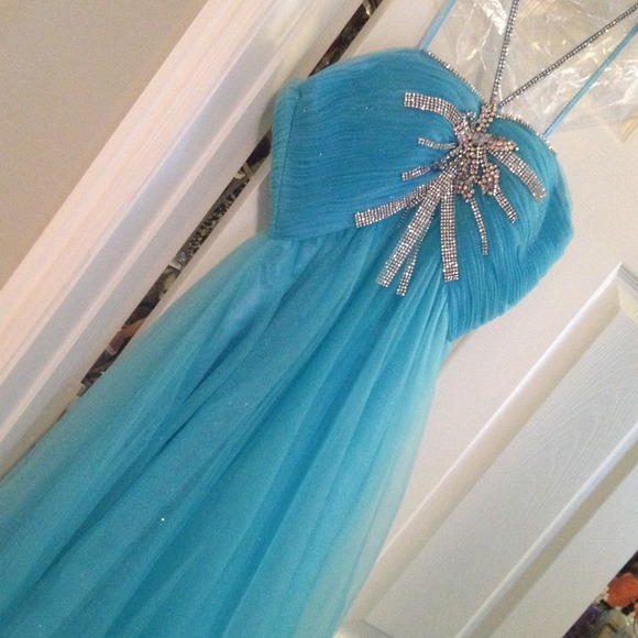 Baby blue sequined school dance dress