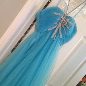 Baby blue sequined school dance dress