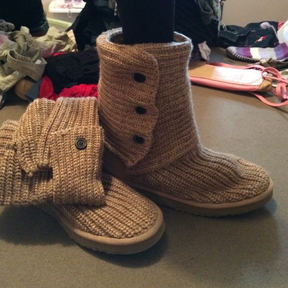 Tan knit UGG Boot