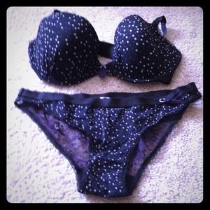 34DD & medium bra and panty set!