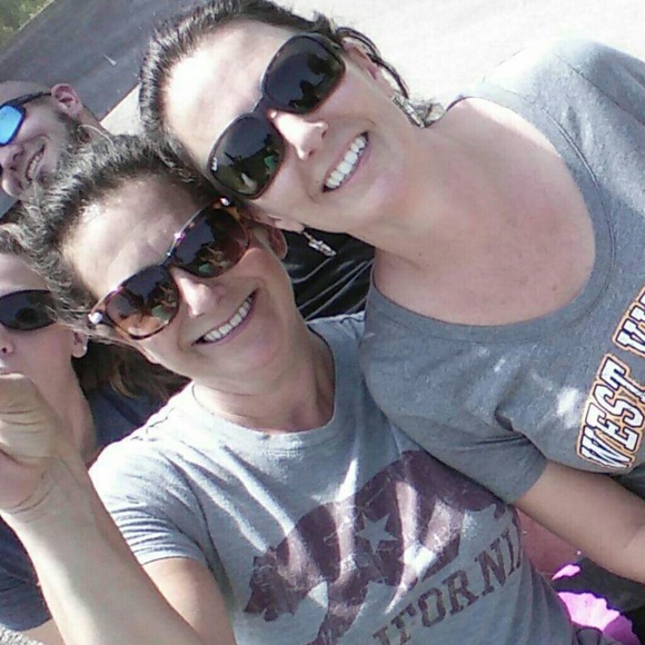 POSH AMBASSADOR make an offer 💗💗 - Picture 15 of 17