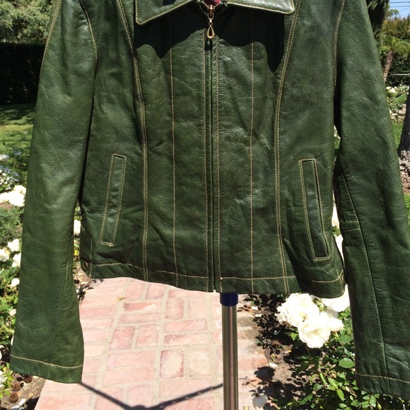 Wilson's green leather jacket - Picture 2 of 4