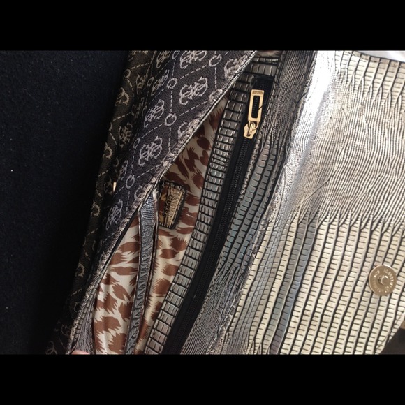 Guess 28$ - Picture 3 of 3