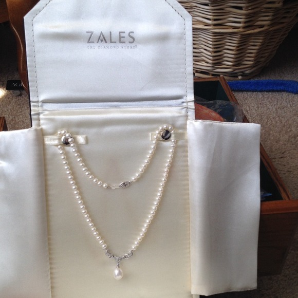 Zales pearl and diamond necklace.