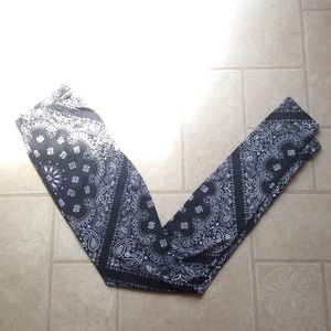 Bandana print leggings