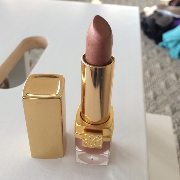 Estée Lauder lipstick - Picture 1 of 2