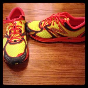 New Balance running shoes-neon yellow/coral