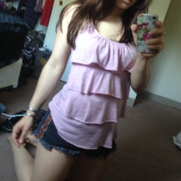 Pink ruffled tank - Picture 3 of 3