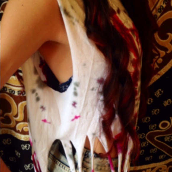 Tye-Dye tasseled/fringed tank-top - Picture 3 of 4