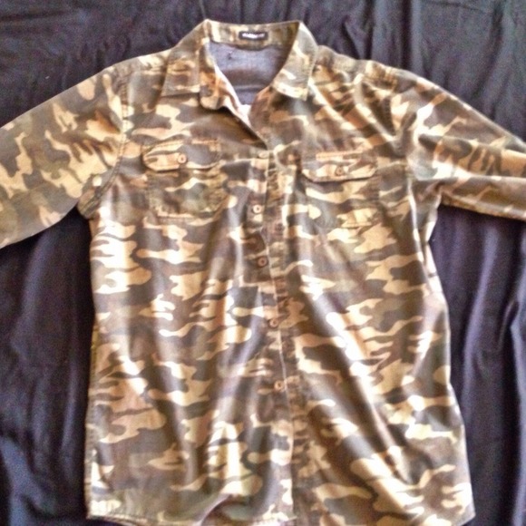 Army shirt - Picture 2 of 4