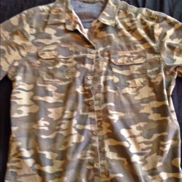 Army shirt - Picture 3 of 4