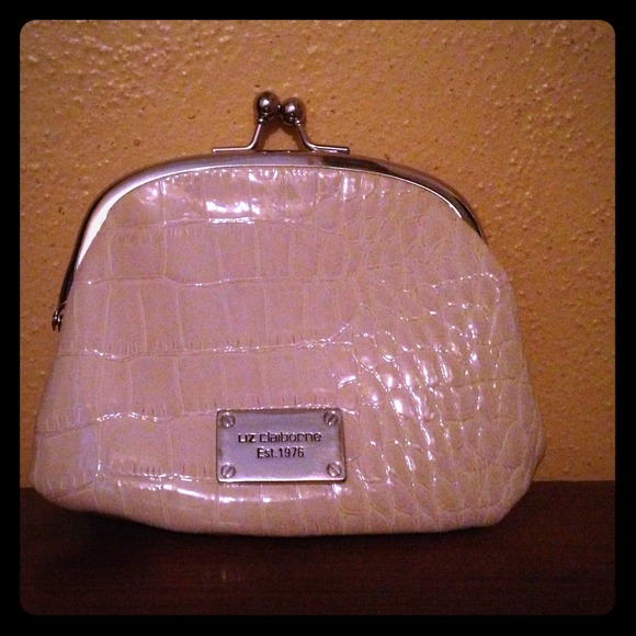 Liz Claiborne Coin clutch ID