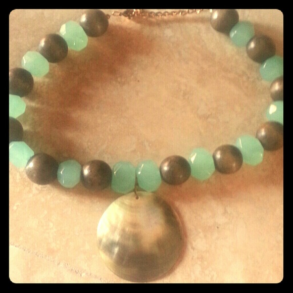 Statement necklace