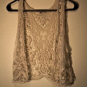 Lacey Minimalist Top