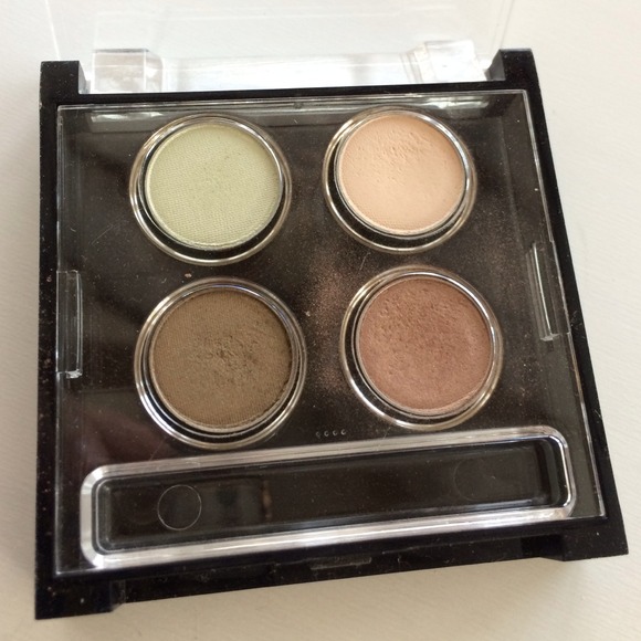 Eyeshadow quads by Elizabeth Arden x2 and Lancôme - Picture 2 of 4