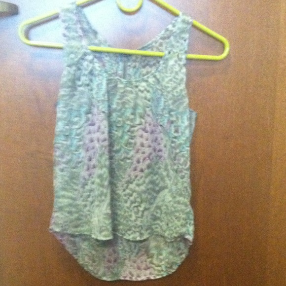 Sleeveless print top