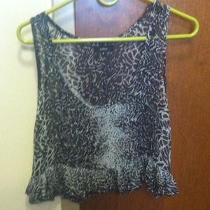 Printed crop top with ruffled hem