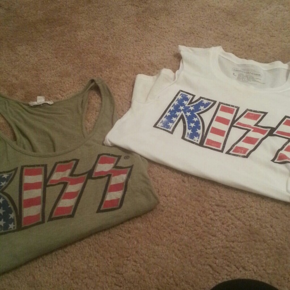Tops - Price ↘️↘️Two KISS tees
