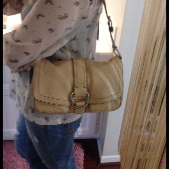 Coach - Picture 3 of 4