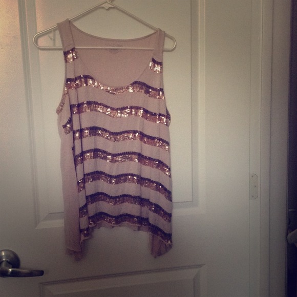 Adorable sequined tank'