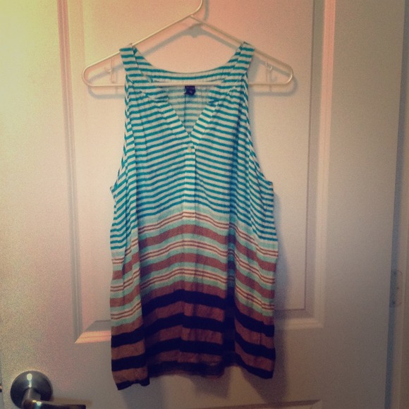 Tricolored striped top!