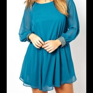 💖Sale💖Blue shift dress with embellished cuffs.