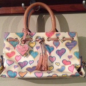 🚫🚫SOLD🚫🚫Dooney & Bourke hearts tote