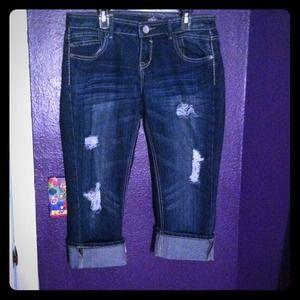 Dark blue denim Capri pants