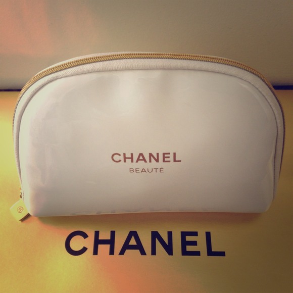 chanel beaute makeup bag