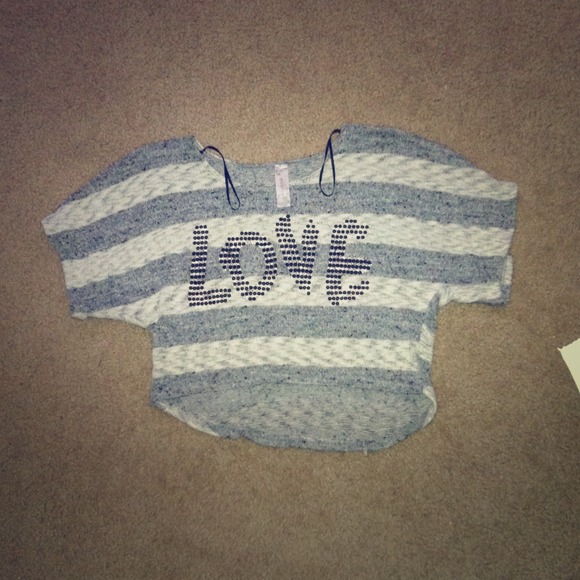 Grey stripe love crop top